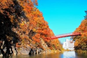 Hokkaido Noboribetsu autumn sightseeing day tour